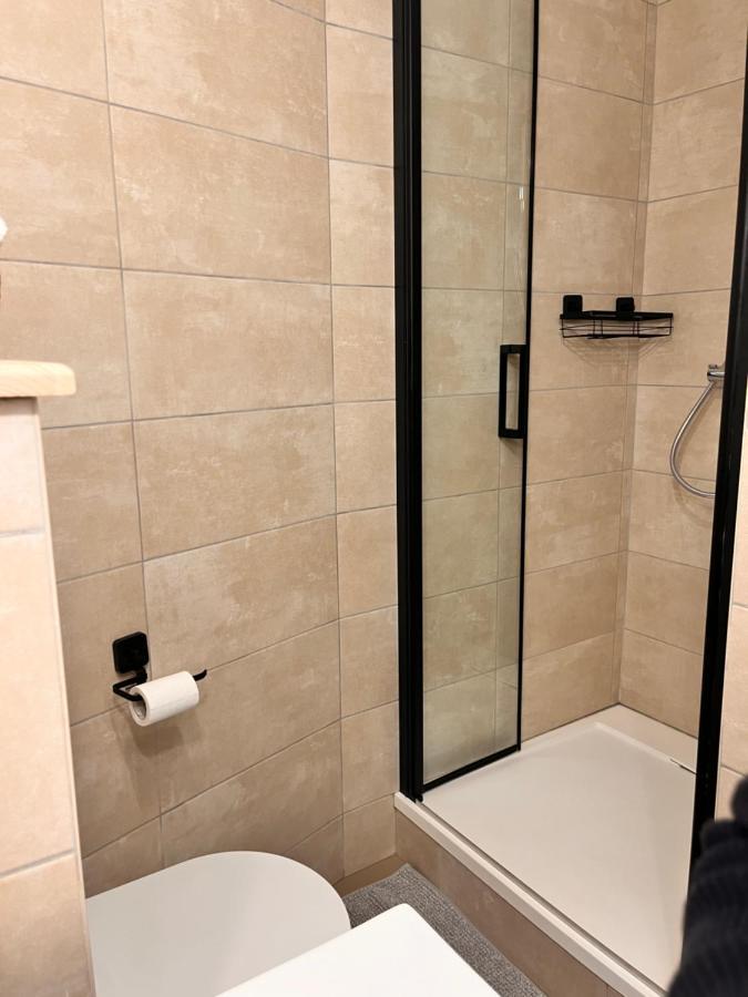 Appartement 2 Chambres Avec Parking Понтарлье Экстерьер фото